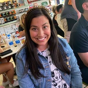 Meet your Posher, Elizabeth